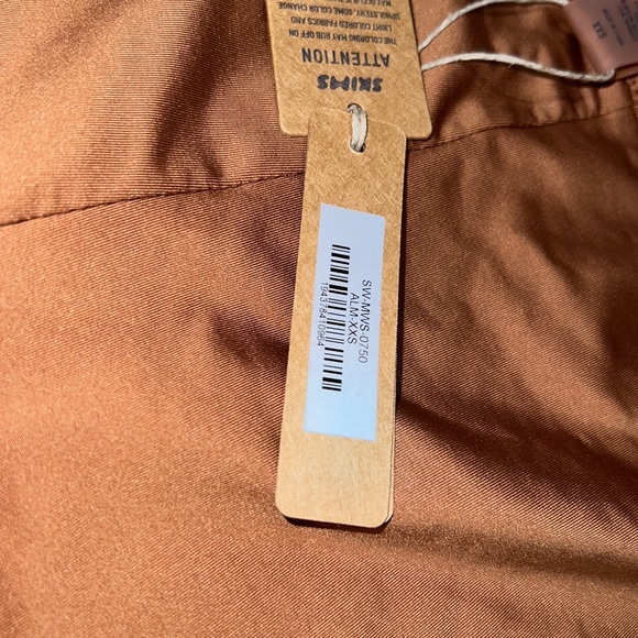 🌷Skims Signature Mid Waist Swim Shorts Almond - Picture 4 of 6